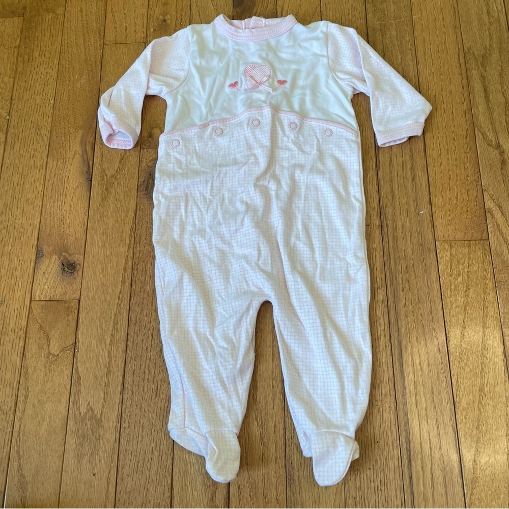 VTG BRIGHT FUTURE PINK WHITE HEART GRAPHIC ONE PIECE OUTFIT SIZE 3/6 MONTHS